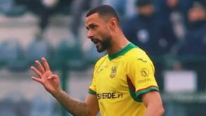 Marcos Paulo renova pelo Paços de Ferreira