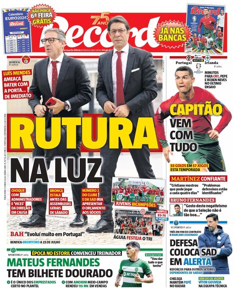 Descarregar capa em PDF de alta resolução