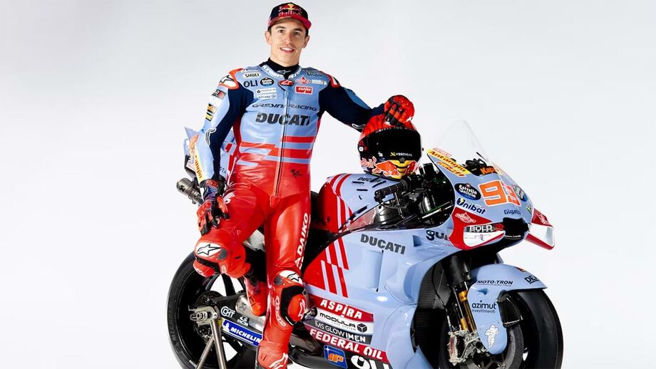 Nesta imagem, deste ano na Gresini, temos os 3 dos 5 patrocinadores 'proibidos'.