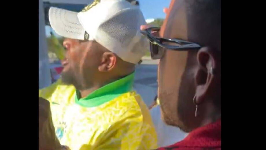 Avançado parou o carro quando seguia a caminho do SoFi Stadium, em Los Angeles 