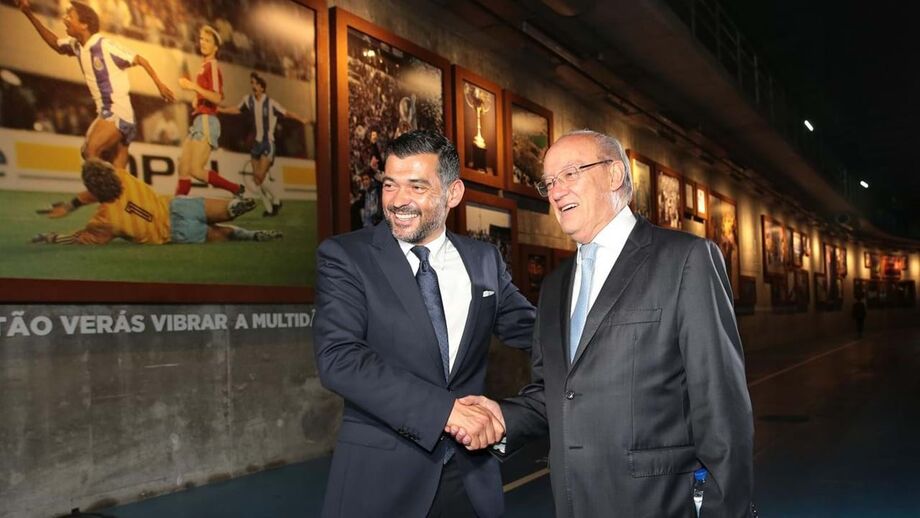 Ao lado de Pinto da Costa, com quem teve sempre uma relação muito próxima, Sérgio Conceição foi apresentado no FC Porto a 8 de junho de 2017