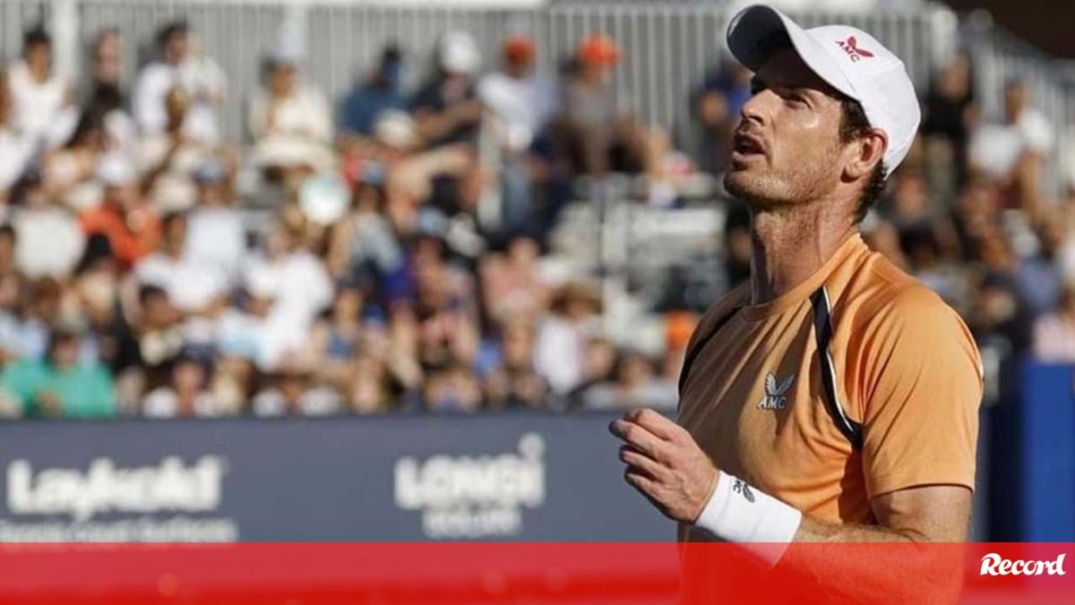 Andy Murray falha torneio de singulares em Wimbledon