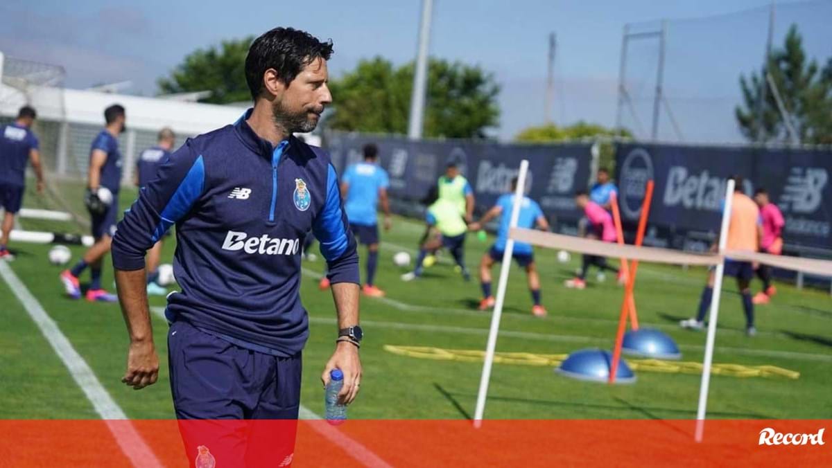 Plantel do FC Porto cumpriu o segundo dia de trabalho no Olival