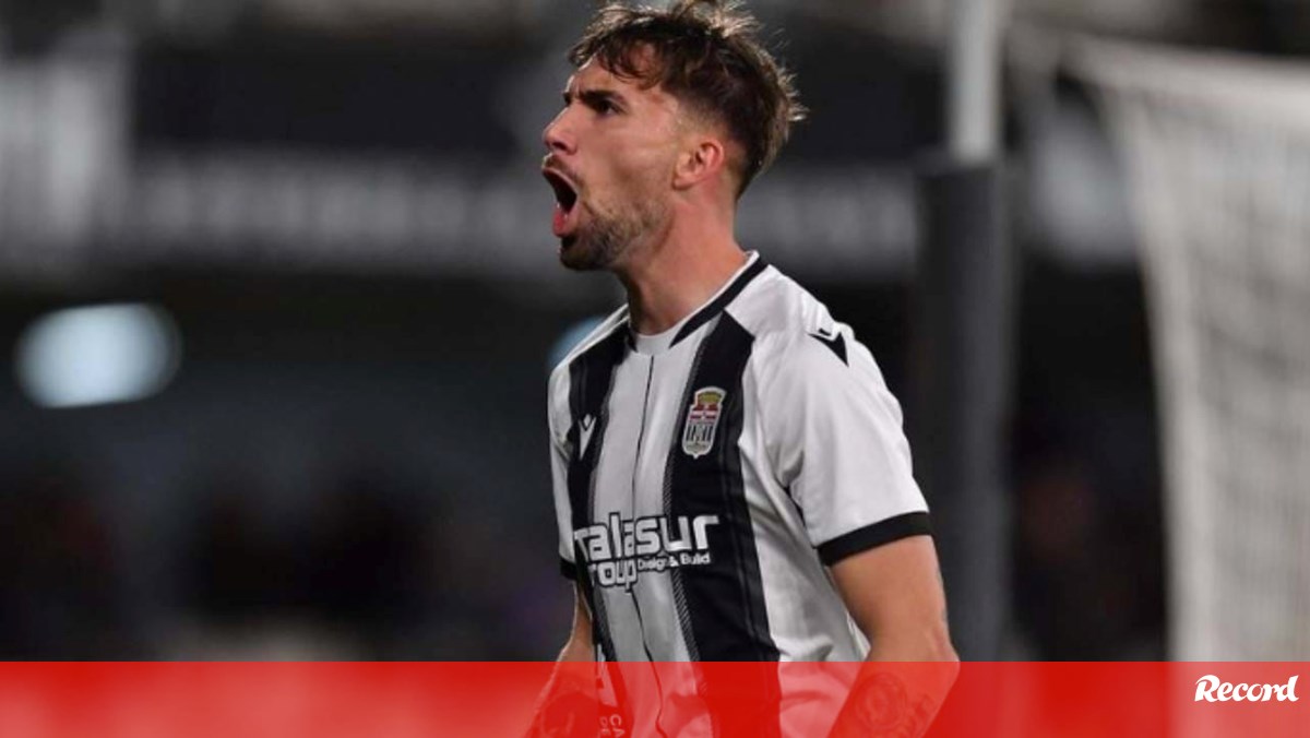 Darío Poveda será oficializado como reforço do Farense