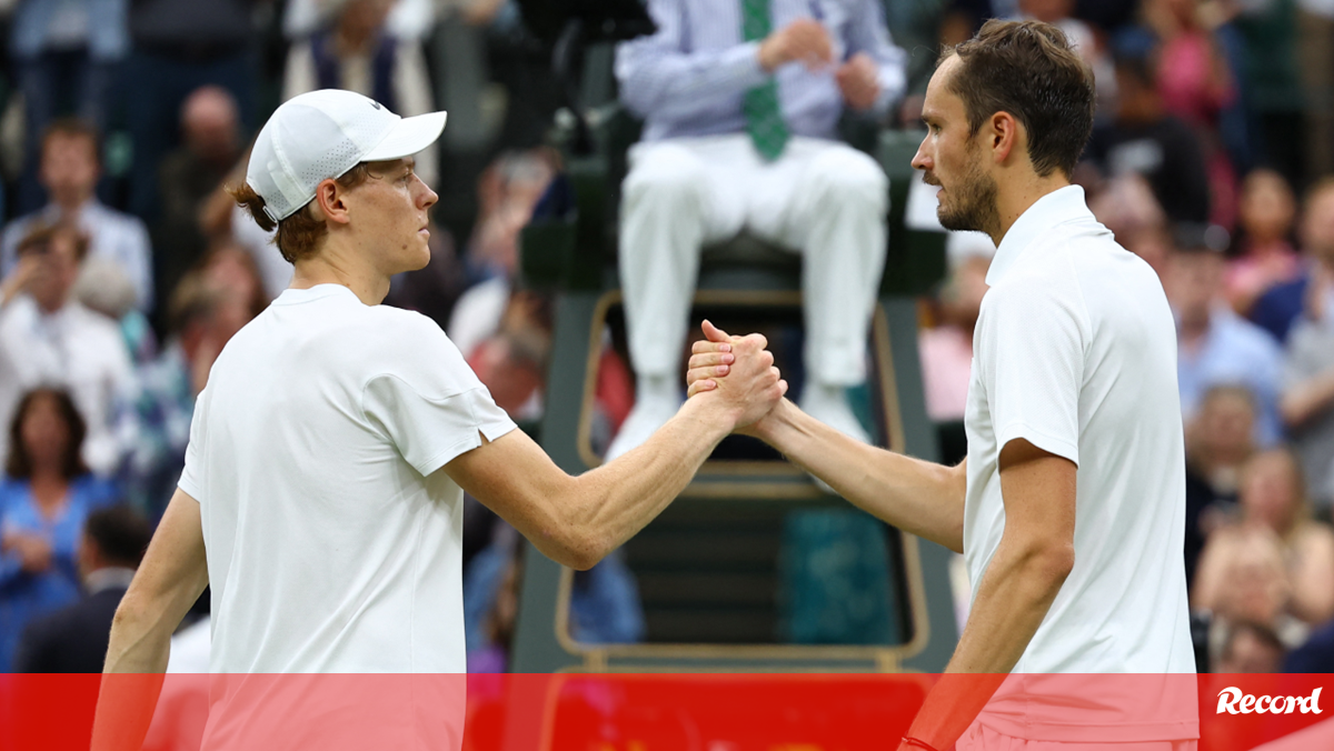 Medvedev vence Sinner e apura-se para as meias-finais em Wimbledon