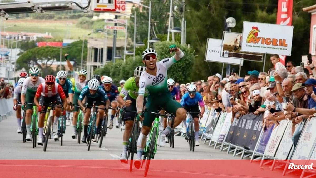 David González vence ao sprint e Rafael Reis mantém liderança do GP Torres Vedras