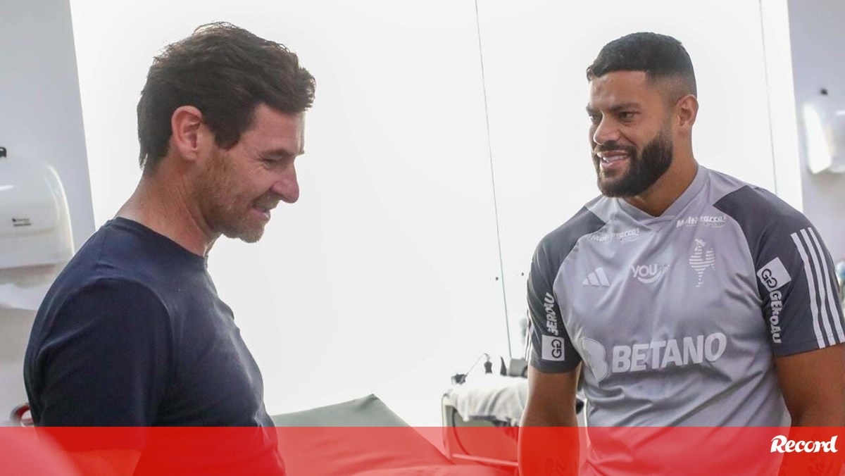 André Villas-Boas visitou instalações do Atlético Mineiro e reencontrou-se com Hulk