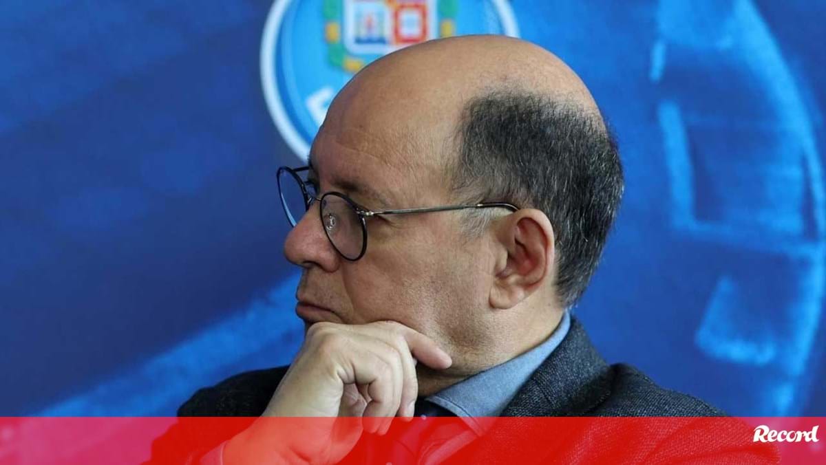 Suspensão de Luís Gonçalves: «Encostou a cabeça ao queixo de Alexandre Ferreira e disse 'vocês são uns filhos da...'»