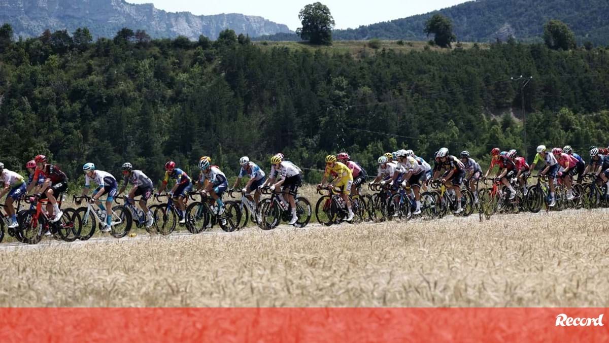 Três portugueses em ação: siga a 17.ª etapa do Tour, em direto