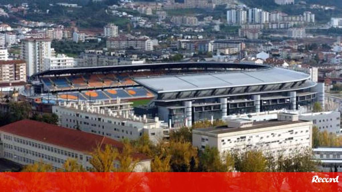 Câmara quer que rendas do Estádio de Coimbra deixem de financiar futebol da Académica