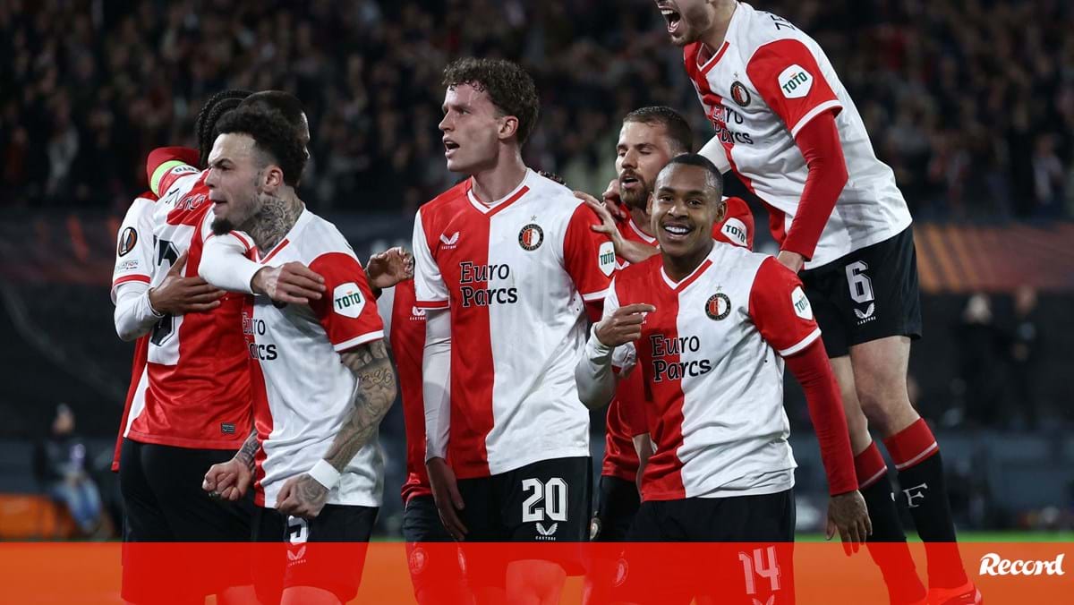 Descubra as diferenças: Feyenoord apresenta novo emblema e é 'obrigado' a mostrar diferenças