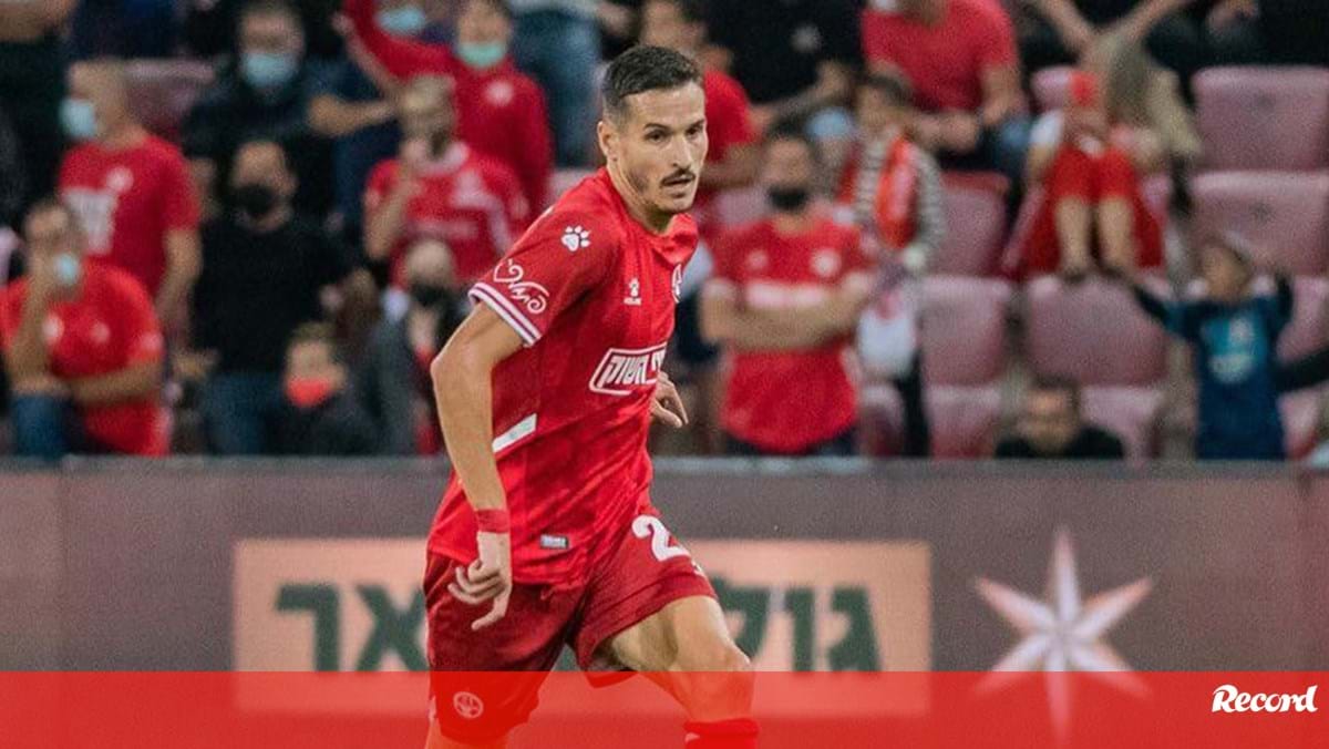 Hélder Lopes analisa Maccabi Petah Tikva e garante: «Sp. Braga é claramente favorito»