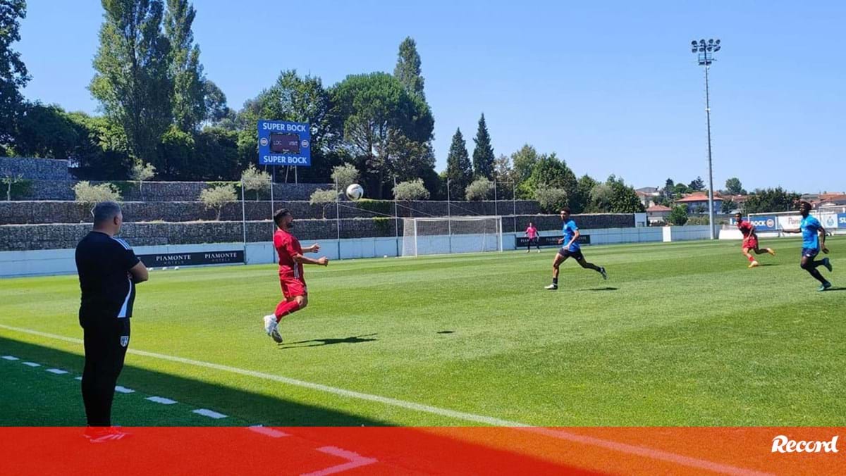 AVS perde com o FC Porto B em encontro particular