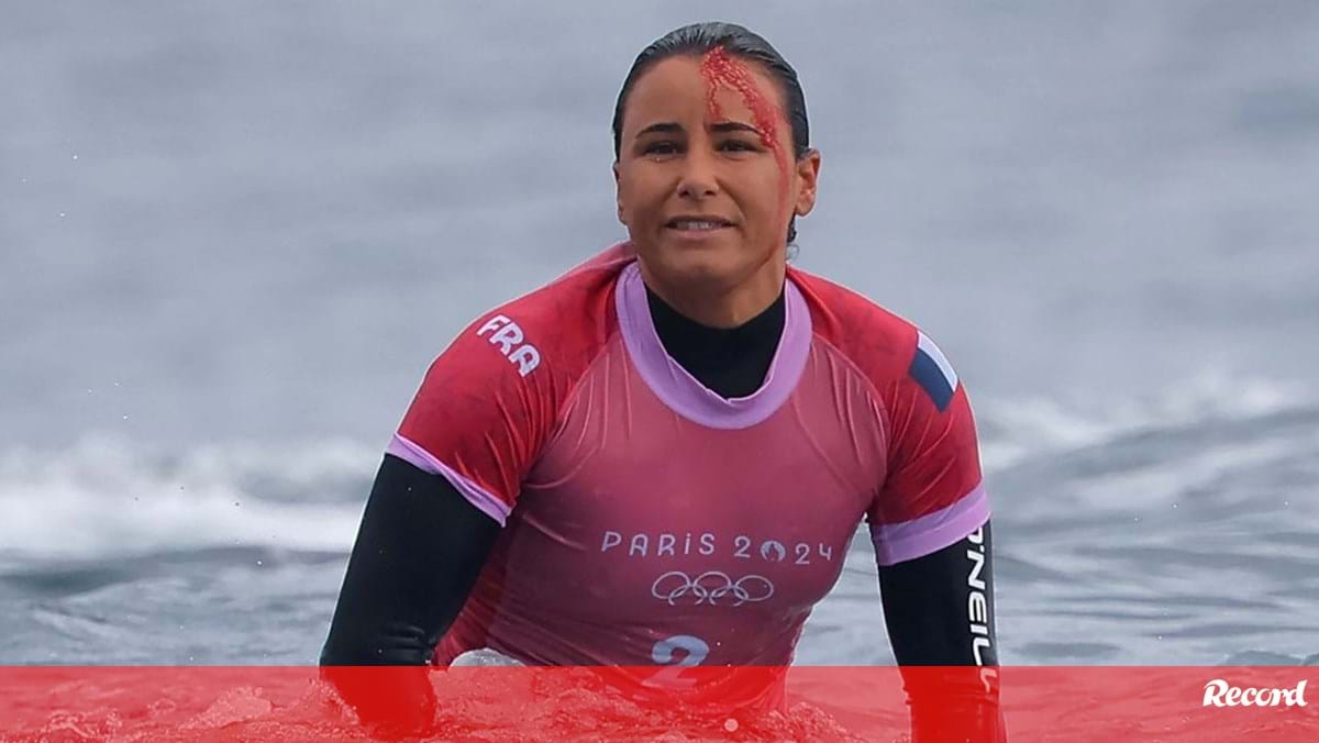 Surfista francesa sofre queda e acaba com cabeça ensanguentada