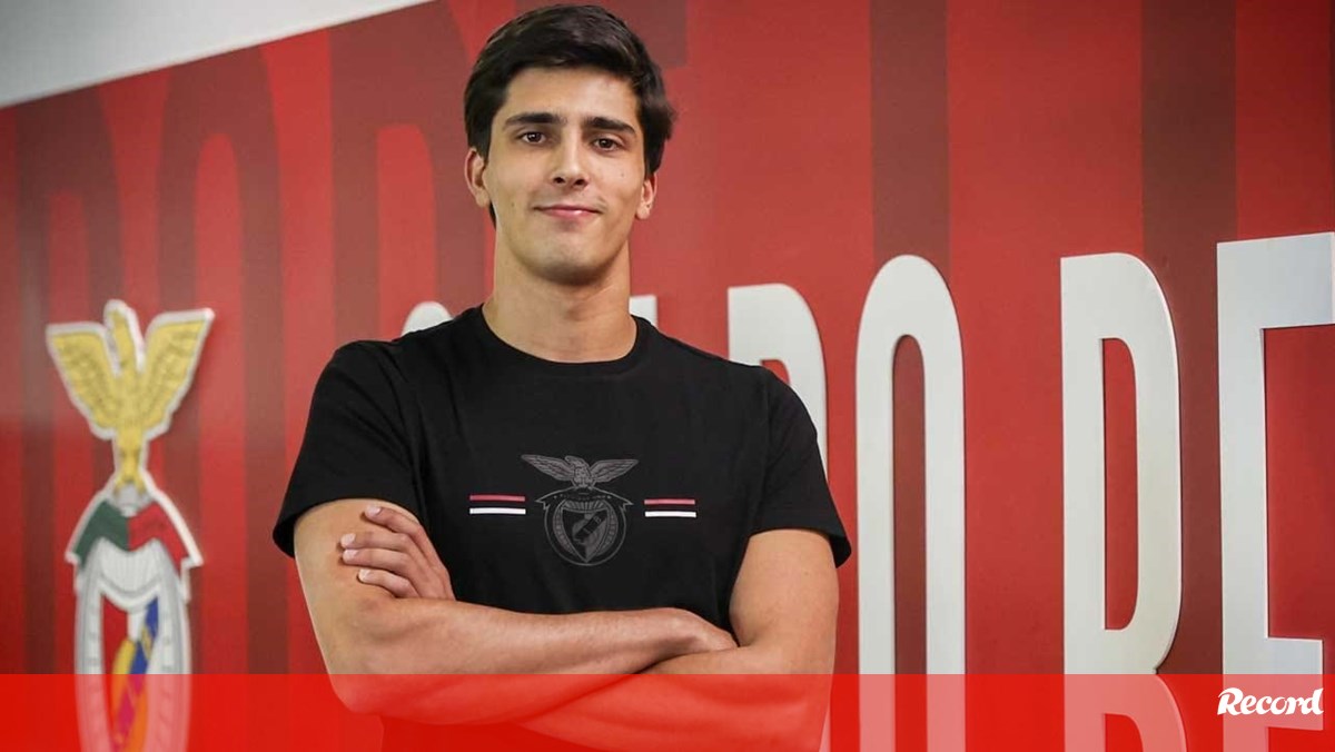 Francisco Leitão renova com o Benfica