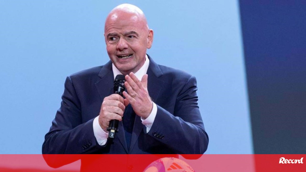 Portugal, Espanha e Marrocos entregam à FIFA dossier de candidatura ao Mundial de 2030