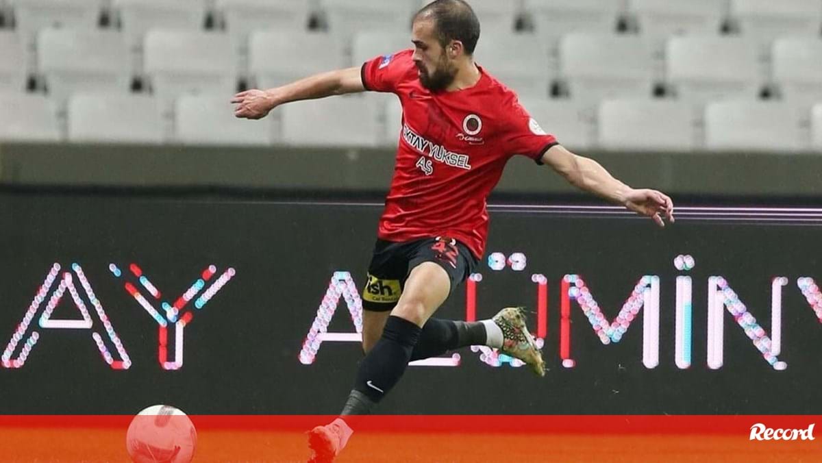 Tiago Rodrigues perto de reforçar o Penafiel