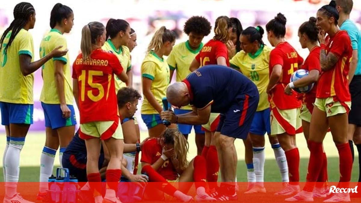 Jogadoras espanholas revelam que Marta pediu desculpa após expulsão: «Ela é uma lenda para todos»