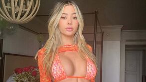 Celeste Bright adorável