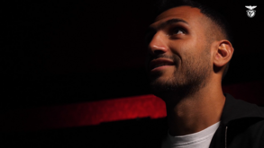 Pavlidis na chegada ao Benfica: «Tentarei honrar a história dos jogadores gregos neste grande clube»