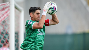 Stefanovic renova por um ano com o Leixões