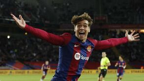 Chelsea contrata avançado de 18 anos ao Barcelona
