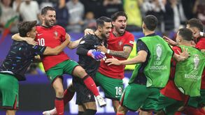 Diogo Costa para a história: muro de Frankfurt com vista para Berlim