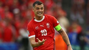 Xhaka examina lesão no adutor