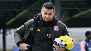 Pierre Sage confirmado como treinador no Lyon e terá dois adjuntos portugueses 