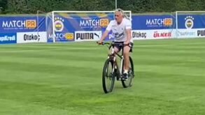 José Mourinho desafia líder do Tour: «Estou pronto para ti, Pogacar»