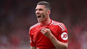 Benfica afasta-se: Robin Gosens fora de alcance