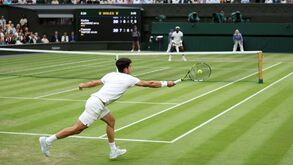 Campeão Carlos Alcaraz bate Tiafoe em cinco sets