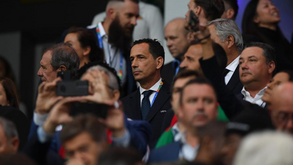 Proença em Hamburgo a assistir ao Portugal-França