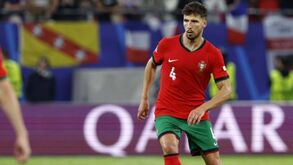 Rúben Dias: «Demos tudo por nós, por vocês e pela nossa bandeira»