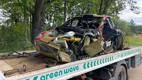 Acidente aparatoso deixa Hyundai de Ott Tänak irreconhecível: piloto foi conduzido ao hospital