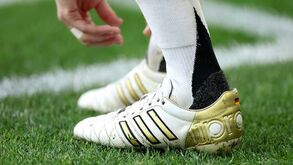 adidas dá novo nome a chuteiras históricas em tributo a Toni Kroos