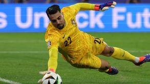 Diogo Costa e Chico só se apresentam no estágio