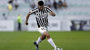 Ronie Carrillo troca Portimonense por Juventude de Caxias