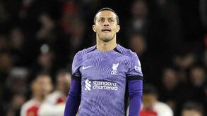 Thiago acaba carreira e deve rumar ao Barça