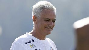 José Mourinho: «João Neves nunca viria para o Fenerbahçe»