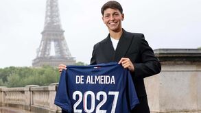 Elisa de Almeida renova com o PSG