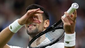 Novak Djokovic pela 15.ª vez nos quartos de final de Wimbledon
