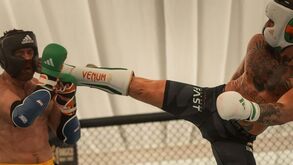 Conor McGregor a recuperar ao pontapé