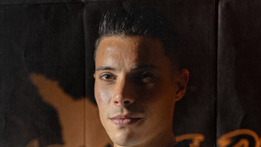 Filipe Soares chega do PAOK e reforça o meio-campo do Farense