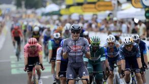 A crónica da 10.ª etapa do Tour'2024: Philipsen impede tri de Girmay