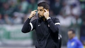 Antigo guarda-redes do Corinthians recorda 'bronca' com António Oliveira: «Não falou mais comigo...»