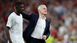Didier Deschamps segue na seleção francesa apesar das críticas: já lá vão 12 anos… 'à boleia' de um Mundial