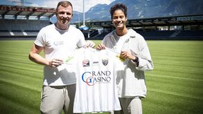 Jassie Vasconcelos ruma à Áustria