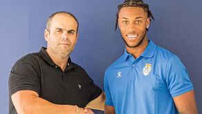 Emanuel Fernandes reforça Feirense