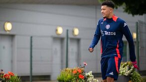 Sancho e Ten Hag fazem as pazes: avançado está de regresso aos treinos do Man. United